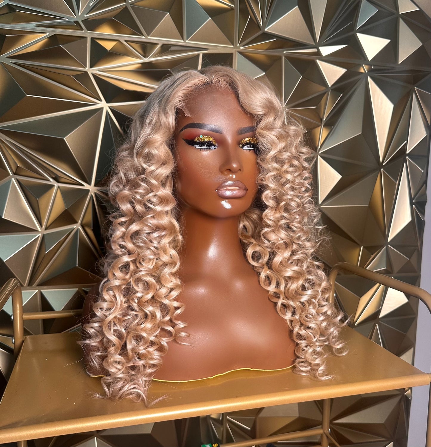 Roxanne-24" Glueless Closure Wig