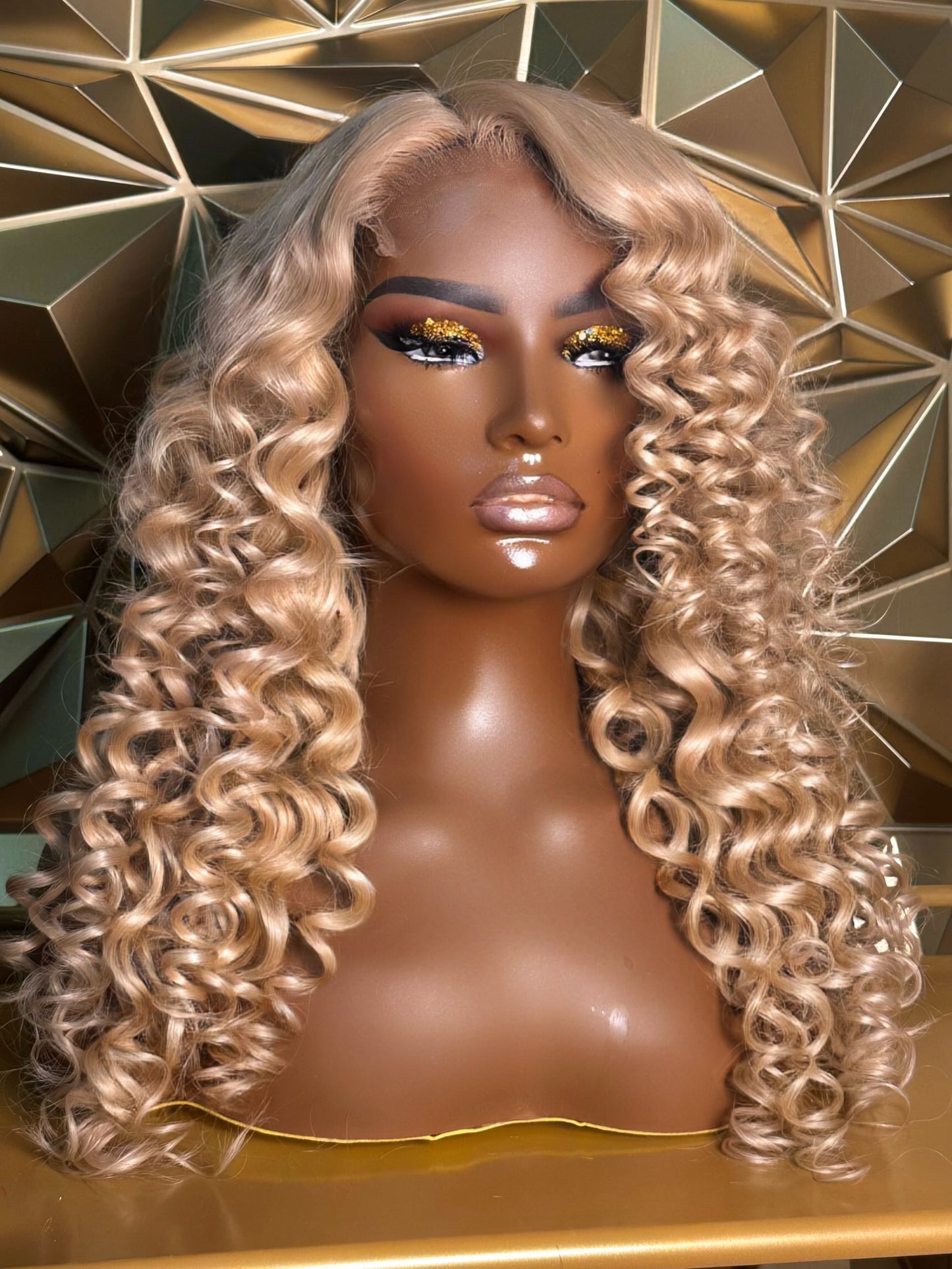 Roxanne-24" Glueless Closure Wig