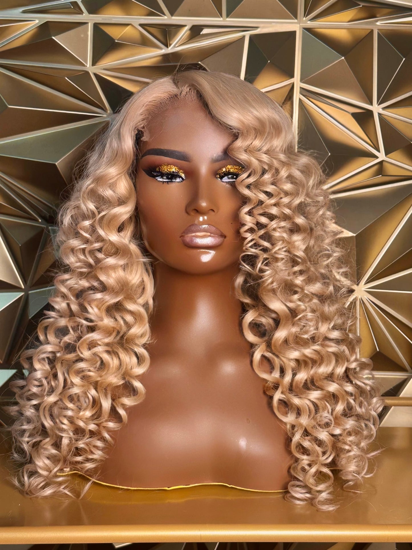 Roxanne-24" Glueless Closure Wig